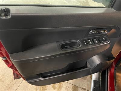 2010 Jeep Liberty Sport   - Photo 18 - Saint Louis, MI 48880-9800