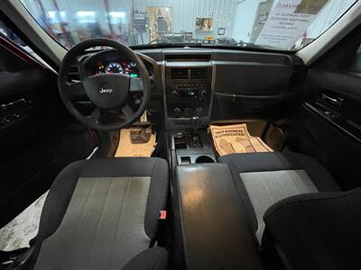 2010 Jeep Liberty Sport   - Photo 7 - Saint Louis, MI 48880-9800