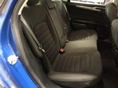 2020 Ford Fusion SE   - Photo 17 - Saint Louis, MI 48880-9800