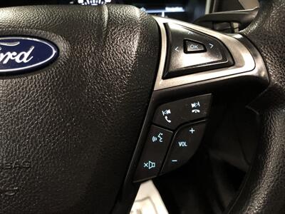 2020 Ford Fusion SE   - Photo 9 - Saint Louis, MI 48880-9800