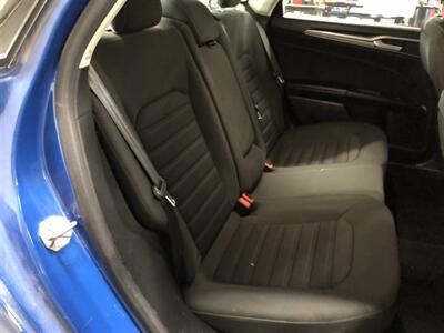 2020 Ford Fusion SE   - Photo 16 - Saint Louis, MI 48880-9800