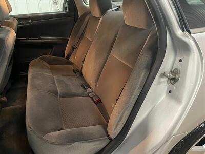 2013 Chevrolet Impala LT   - Photo 16 - Saint Louis, MI 48880-9800