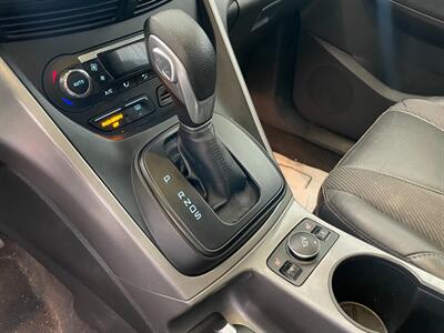 2016 Ford Escape SE - Photo 13 - Saint Louis, MI 48880-9800
