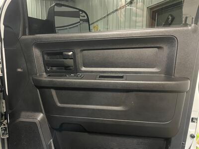 2018 RAM 2500 Tradesman - Photo 17 - Saint Louis, MI 48880-9800