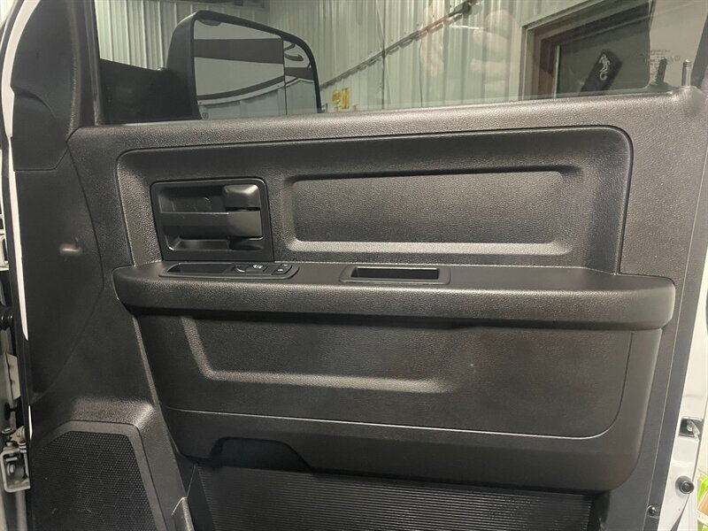 2018 RAM 2500 Tradesman - Photo 17 - Saint Louis, MI 48880-9800