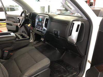 2018 GMC Sierra 1500 SLE   - Photo 19 - Saint Louis, MI 48880-9800