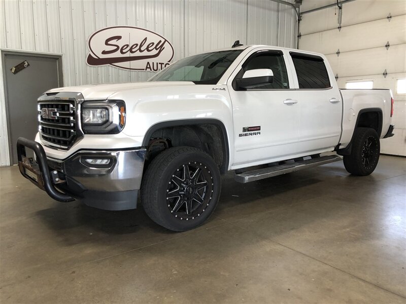 2018 GMC Sierra 1500 SLE - Photo 1 - Saint Louis, MI 48880-9800