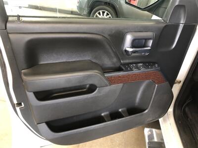 2018 GMC Sierra 1500 SLE   - Photo 20 - Saint Louis, MI 48880-9800