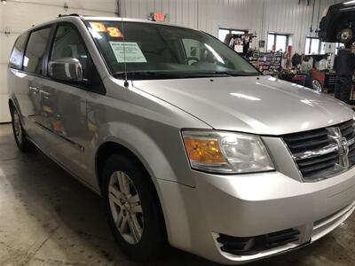 2008 Dodge Grand Caravan SXT   - Photo 3 - Saint Louis, MI 48880-9800