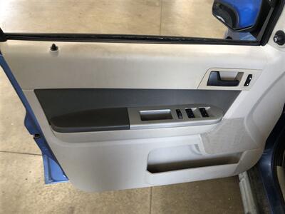 2010 Ford Escape XLT   - Photo 21 - Saint Louis, MI 48880-9800