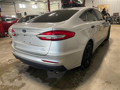 2019 Ford Fusion SE - Photo 6 - Saint Louis, MI 48880-9800