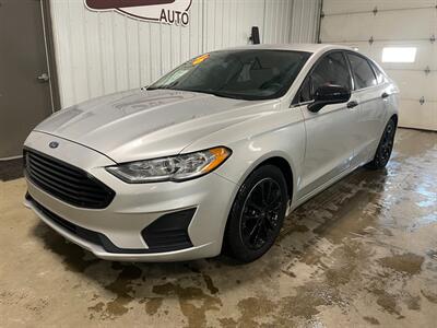 2019 Ford Fusion SE - Photo 2 - Saint Louis, MI 48880-9800