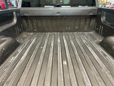 2015 GMC Sierra 1500 SLT   - Photo 27 - Saint Louis, MI 48880-9800