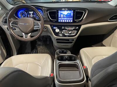 2018 Chrysler Pacifica Touring L   - Photo 7 - Saint Louis, MI 48880-9800