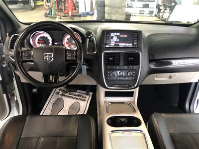 2019 Dodge Grand Caravan SXT   - Photo 7 - Saint Louis, MI 48880-9800