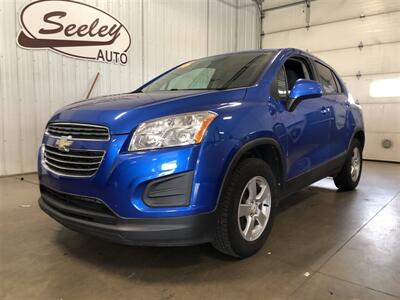 2016 Chevrolet Trax LS   - Photo 2 - Saint Louis, MI 48880-9800