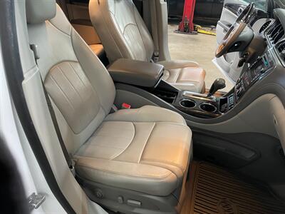 2017 Buick Enclave Premium - Photo 19 - Saint Louis, MI 48880-9800