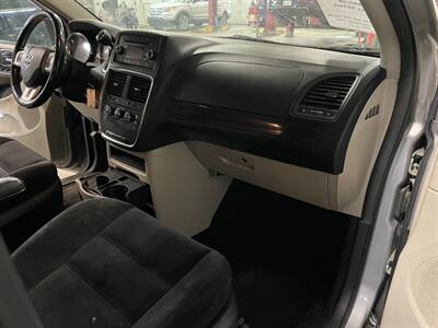 2014 Dodge Grand Caravan American Value Package - Photo 19 - Saint Louis, MI 48880-9800