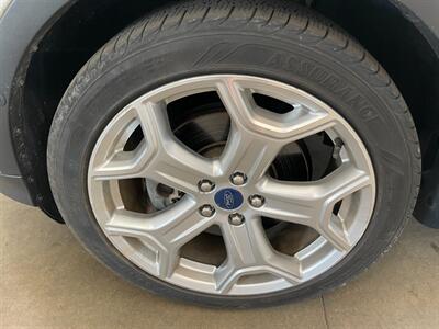 2019 Ford Escape Titanium - Photo 22 - Saint Louis, MI 48880-9800