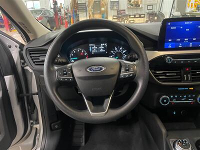 2020 Ford Escape SE - Photo 8 - Saint Louis, MI 48880-9800