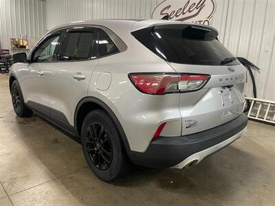 2020 Ford Escape SE - Photo 3 - Saint Louis, MI 48880-9800