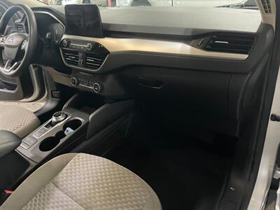2020 Ford Escape SE - Photo 21 - Saint Louis, MI 48880-9800