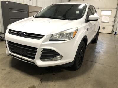 2016 Ford Escape SE   - Photo 2 - Saint Louis, MI 48880-9800