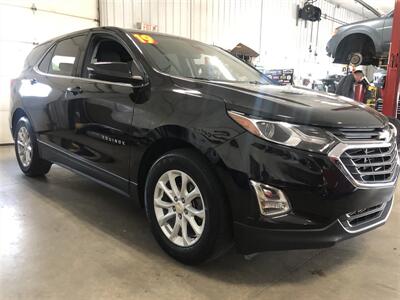 2019 Chevrolet Equinox LT   - Photo 3 - Saint Louis, MI 48880-9800