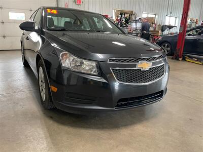 2014 Chevrolet Cruze LS Auto - Photo 4 - Saint Louis, MI 48880-9800