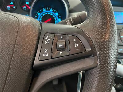 2014 Chevrolet Cruze LS Auto - Photo 11 - Saint Louis, MI 48880-9800