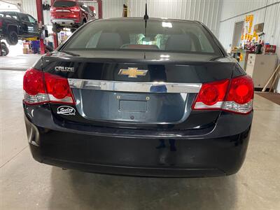 2014 Chevrolet Cruze LS Auto - Photo 22 - Saint Louis, MI 48880-9800