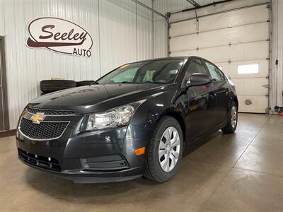 2014 Chevrolet Cruze LS Auto - Photo 2 - Saint Louis, MI 48880-9800