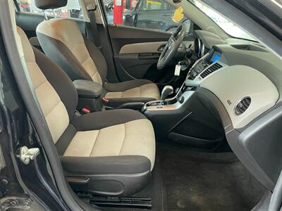 2014 Chevrolet Cruze LS Auto - Photo 16 - Saint Louis, MI 48880-9800