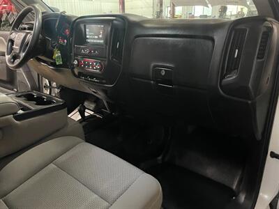 2016 GMC Sierra 2500HD   - Photo 18 - Saint Louis, MI 48880-9800