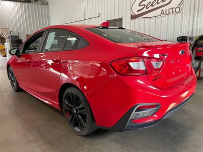 2018 Chevrolet Cruze LT Auto   - Photo 3 - Saint Louis, MI 48880-9800