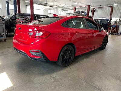 2018 Chevrolet Cruze LT Auto   - Photo 6 - Saint Louis, MI 48880-9800