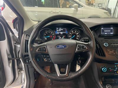 2016 Ford Focus SE - Photo 9 - Saint Louis, MI 48880-9800