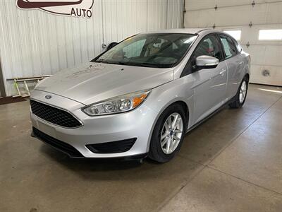 2016 Ford Focus SE - Photo 2 - Saint Louis, MI 48880-9800
