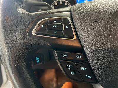 2016 Ford Focus SE - Photo 11 - Saint Louis, MI 48880-9800
