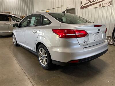 2016 Ford Focus SE - Photo 3 - Saint Louis, MI 48880-9800