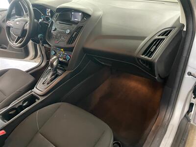 2016 Ford Focus SE - Photo 20 - Saint Louis, MI 48880-9800