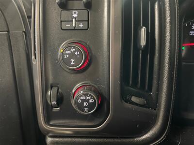 2014 GMC Sierra 1500 SLE   - Photo 15 - Saint Louis, MI 48880-9800