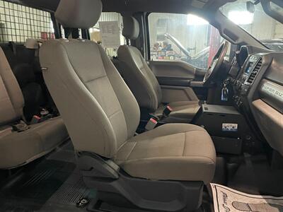 2017 Ford F-250 Super Duty XLT   - Photo 17 - Saint Louis, MI 48880-9800