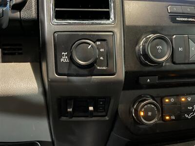 2017 Ford F-250 Super Duty XLT   - Photo 13 - Saint Louis, MI 48880-9800