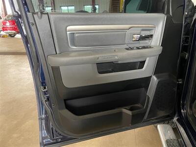 2016 RAM 1500 SLT   - Photo 23 - Saint Louis, MI 48880-9800