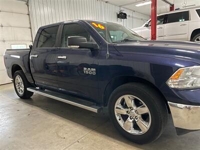 2016 RAM 1500 SLT   - Photo 5 - Saint Louis, MI 48880-9800