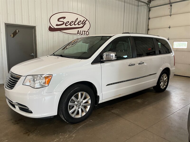 2016 Chrysler Town & Country