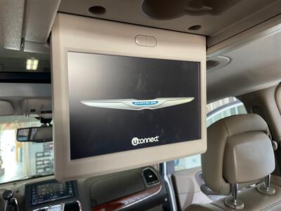 2016 Chrysler Town and Country Limited Platinum - Photo 17 - Saint Louis, MI 48880-9800