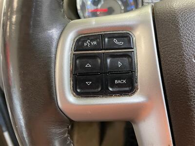 2016 Chrysler Town and Country Limited Platinum - Photo 11 - Saint Louis, MI 48880-9800