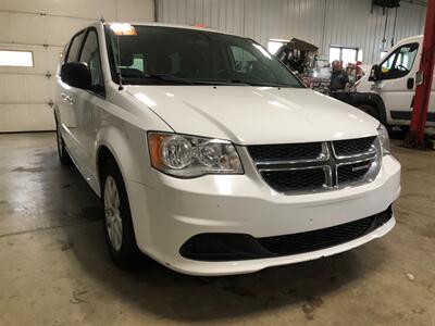 2015 Dodge Grand Caravan American Value Package   - Photo 4 - Saint Louis, MI 48880-9800